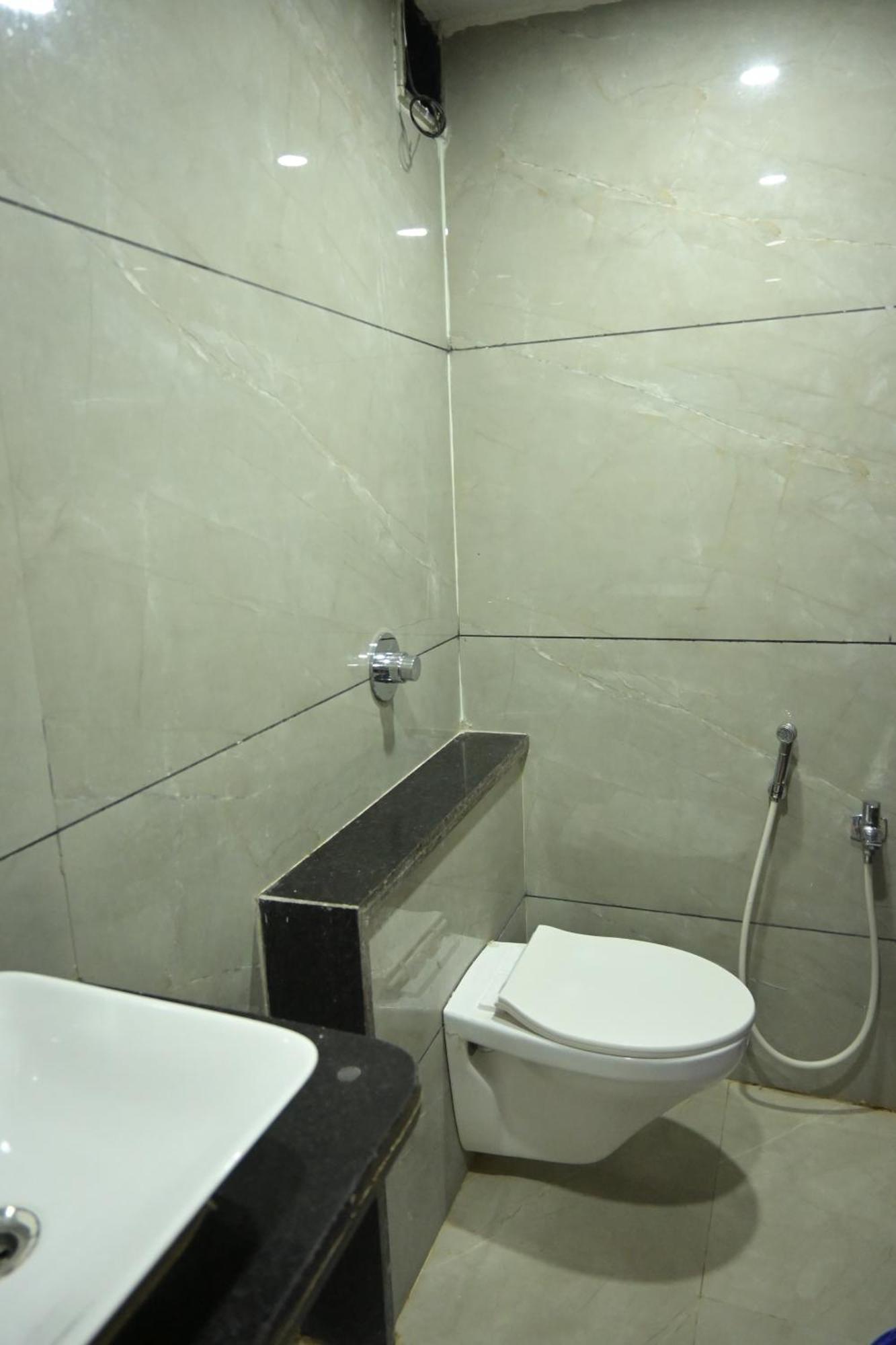 Hotel Roshan Palace Ambaji Bagian luar foto